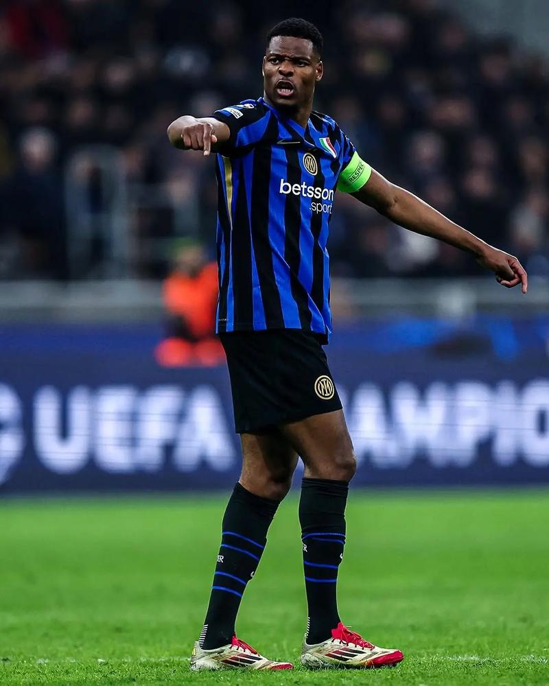 中场多次制造威胁，表现亮点突出