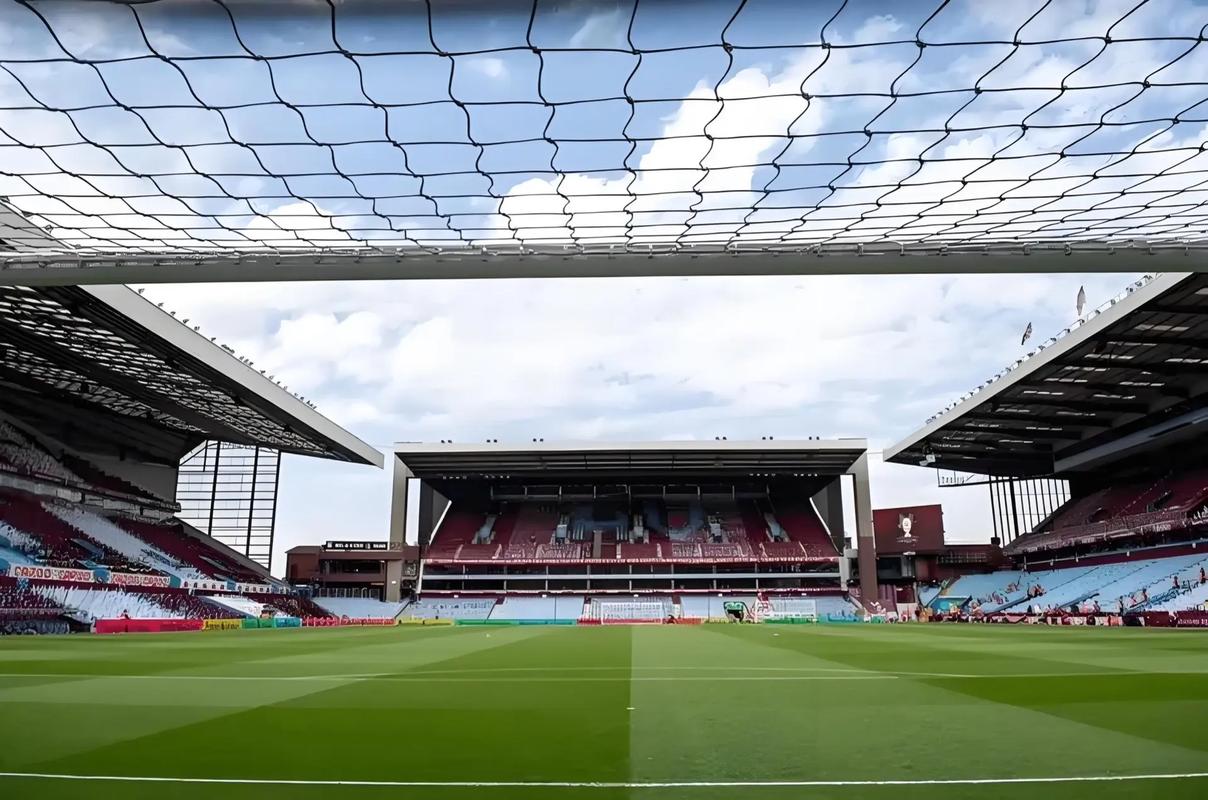 早报：上海双雄末轮争冠？这集我看过……（晨报：沪上双雄末轮争冠，又是熟悉的剧情）