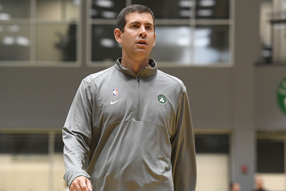 齐尔克泽欲转会曼联，罗马欲补强，曼联伤情困扰，切尔西洽谈新赞助商。（齐尔克泽意投曼联，罗马谋补强，红魔伤病缠身，切尔西洽谈新赞助商）